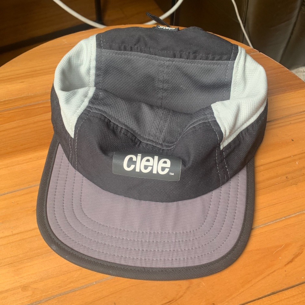 Ciele Running / Athletic GOCap - Black / Grey / White